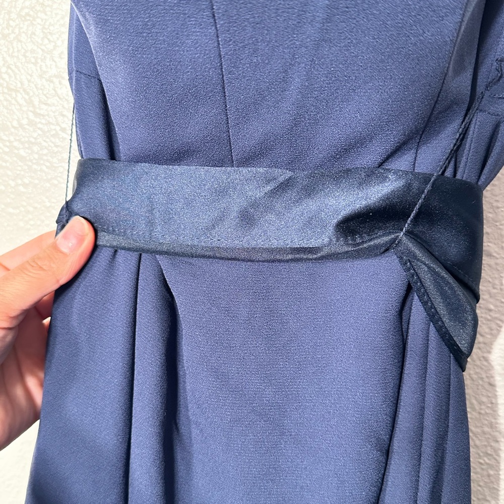 VERA WANG 'White' Bridesmaid Prom V-Wire Crepe Mermaid Dress midnightblue
Size 2 - Picture 17 of 17